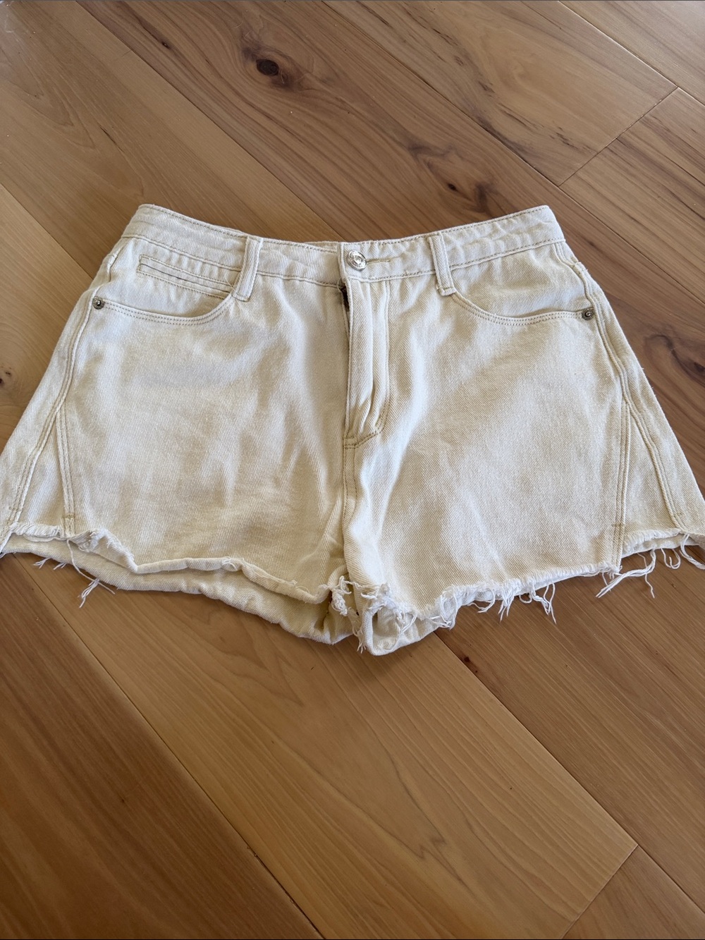 SHEIN Cream Frayed Hem Denim Shorts